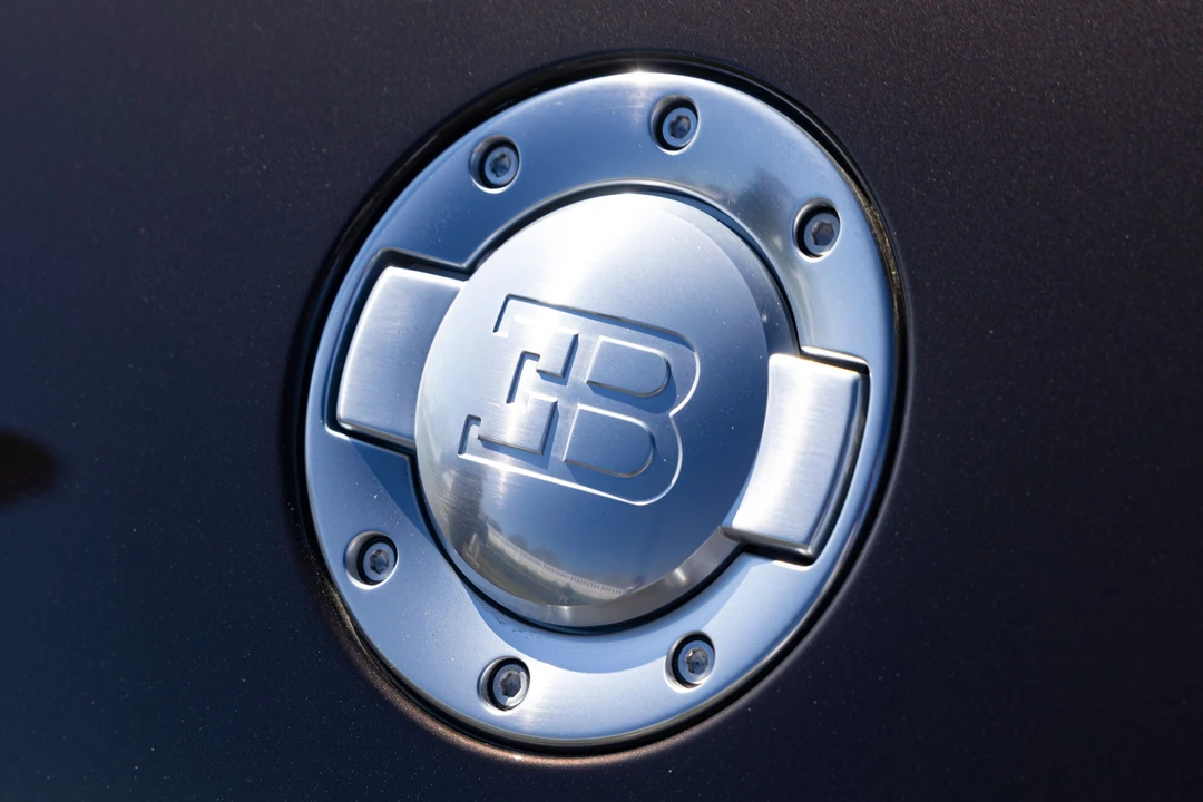 2007 Bugatti Veyron - Image 4 of 31