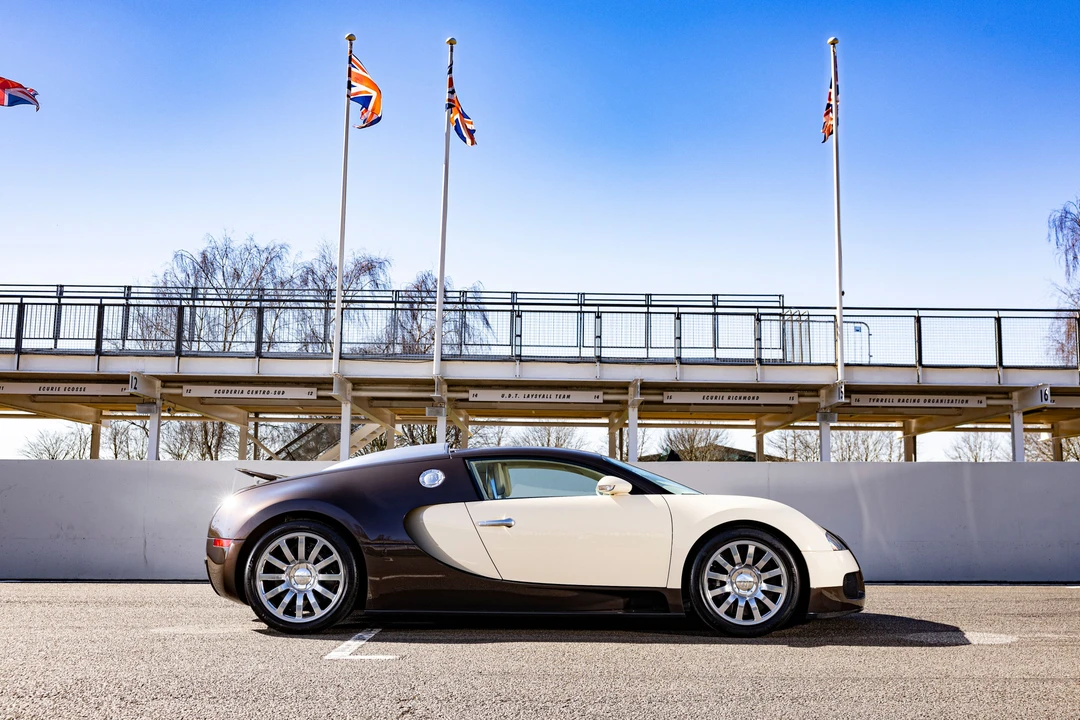 2007 Bugatti Veyron - Image 24 of 31