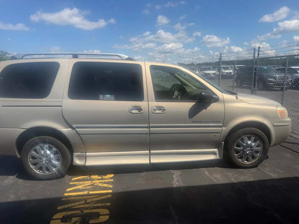 2007 Buick Envision - Image 3 of 5