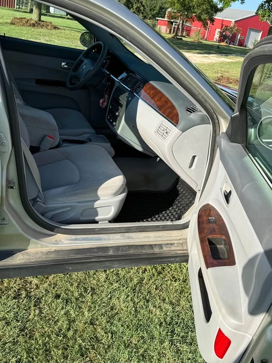 2007 Buick LaCrosse - Image 11 of 17