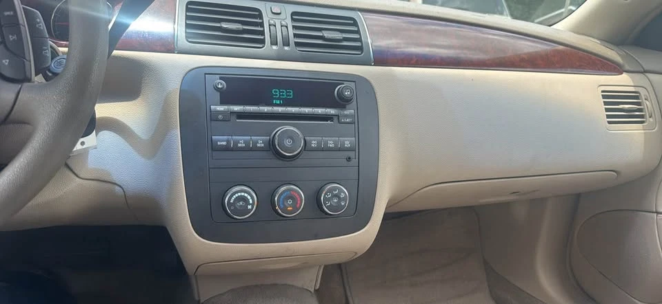 2007 Buick Lucerne - Image 10 of 10