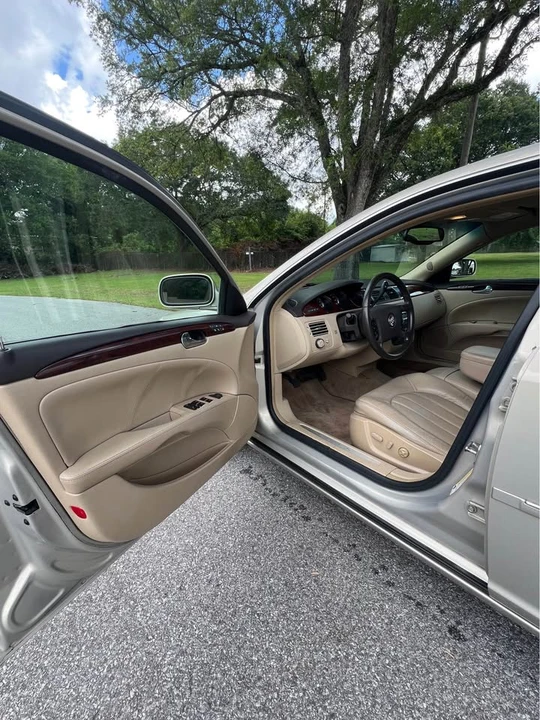 2007 Buick Lucerne - Image 2 of 14