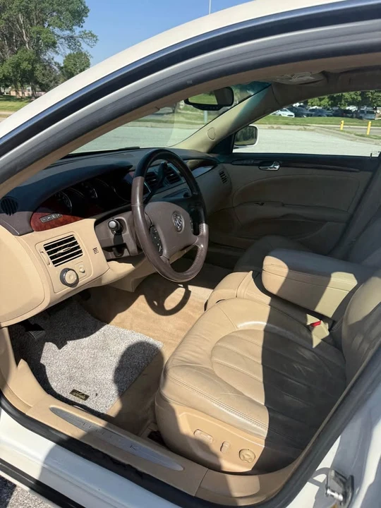 2007 Buick Lucerne - Image 8 of 17