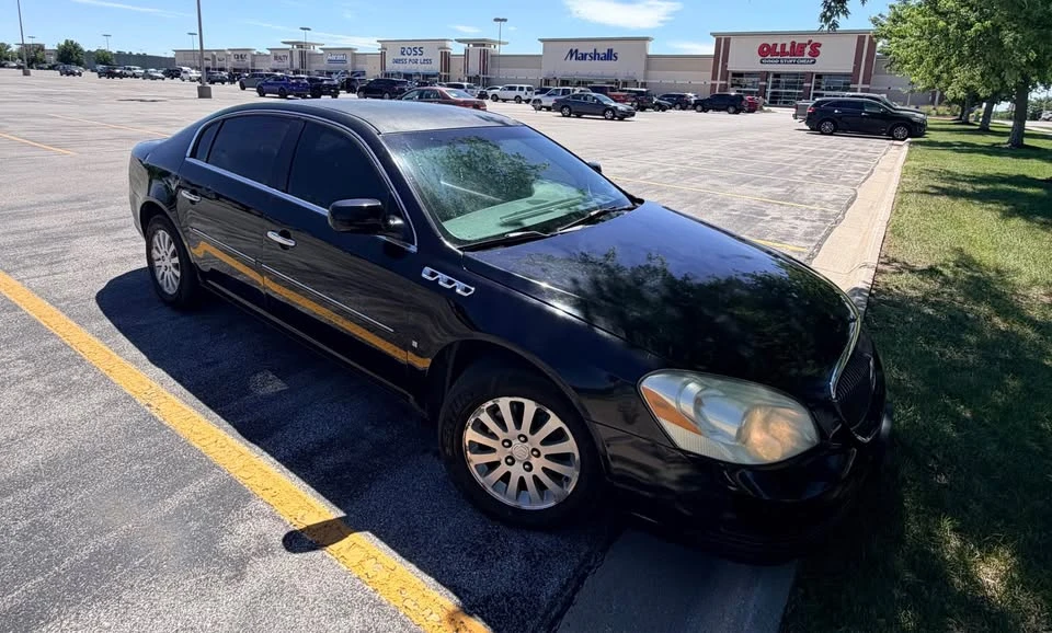 2007 Buick Lucerne - Image 8 of 9