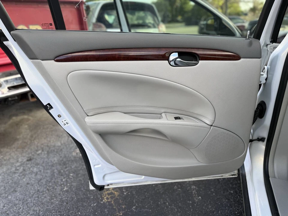 2007 Buick Lucerne - Image 13 of 21