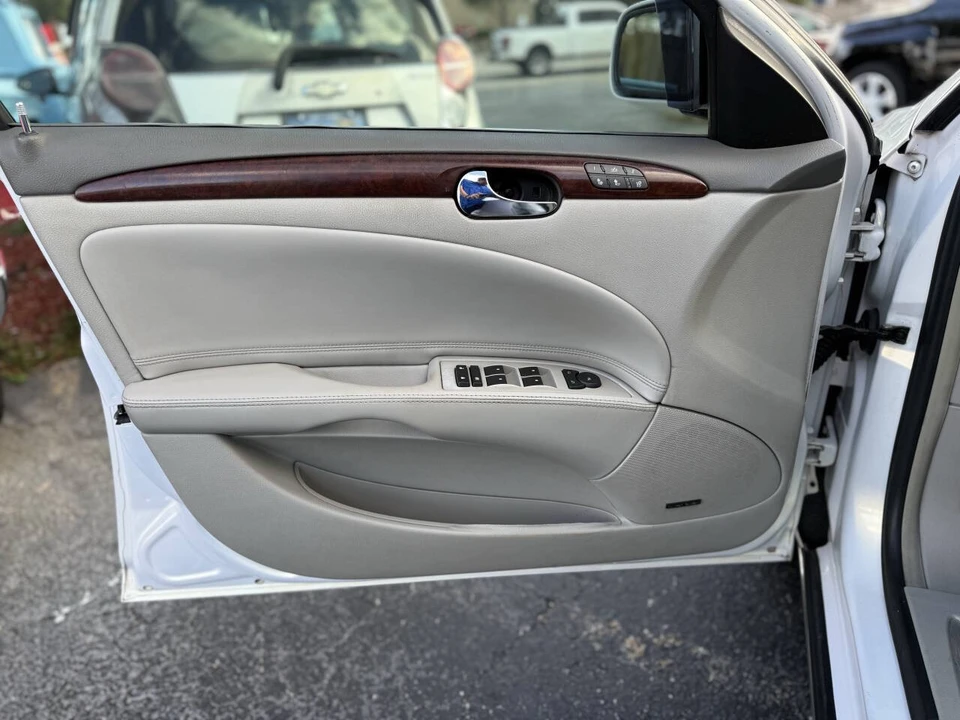 2007 Buick Lucerne - Image 8 of 21