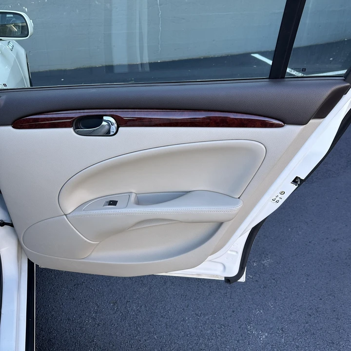 2007 Buick Lucerne - Image 16 of 21
