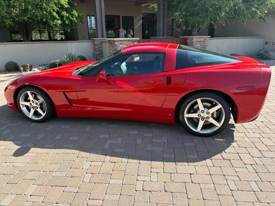 2007 Chevrolet Corvette C6 - Image 2 of 19