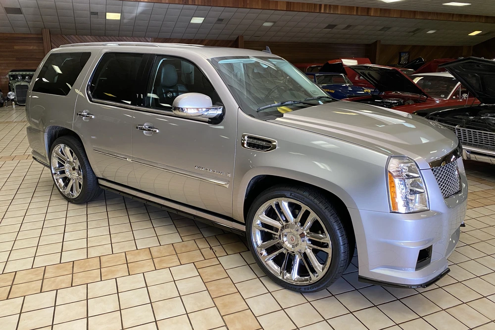 2007 Cadillac Escalade & EXT 3rd Gen - Image 2 of 14