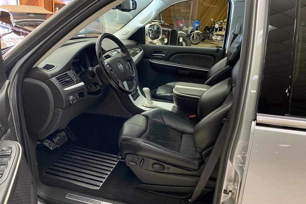 2007 Cadillac Escalade & EXT 3rd Gen - Image 4 of 14