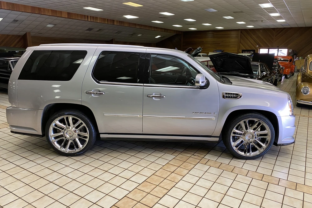 2007 Cadillac Escalade & EXT 3rd Gen - Image 9 of 14