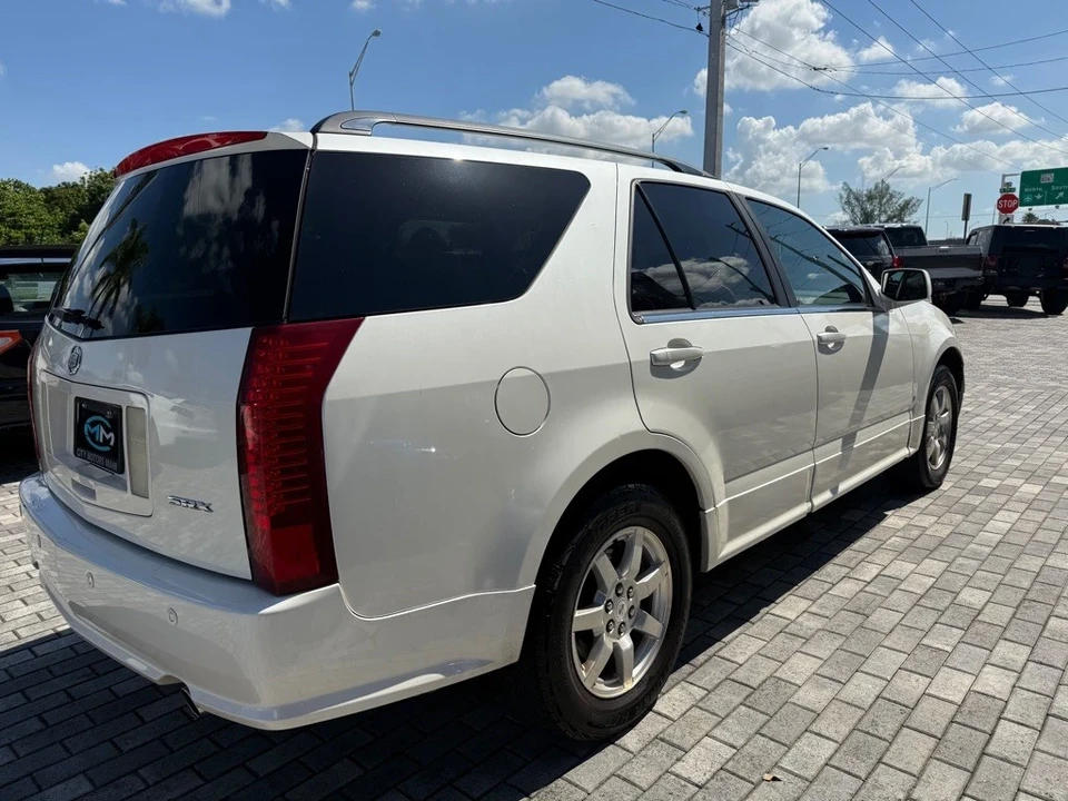 2007 Cadillac SRX - Image 10 of 21