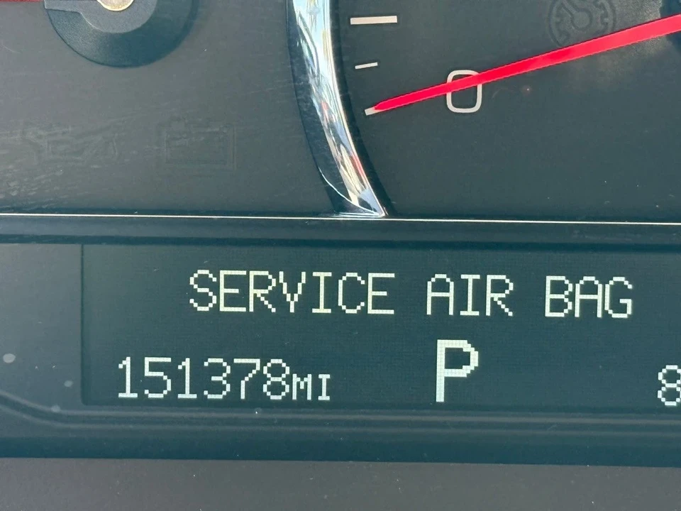 2007 Cadillac SRX - Image 17 of 21
