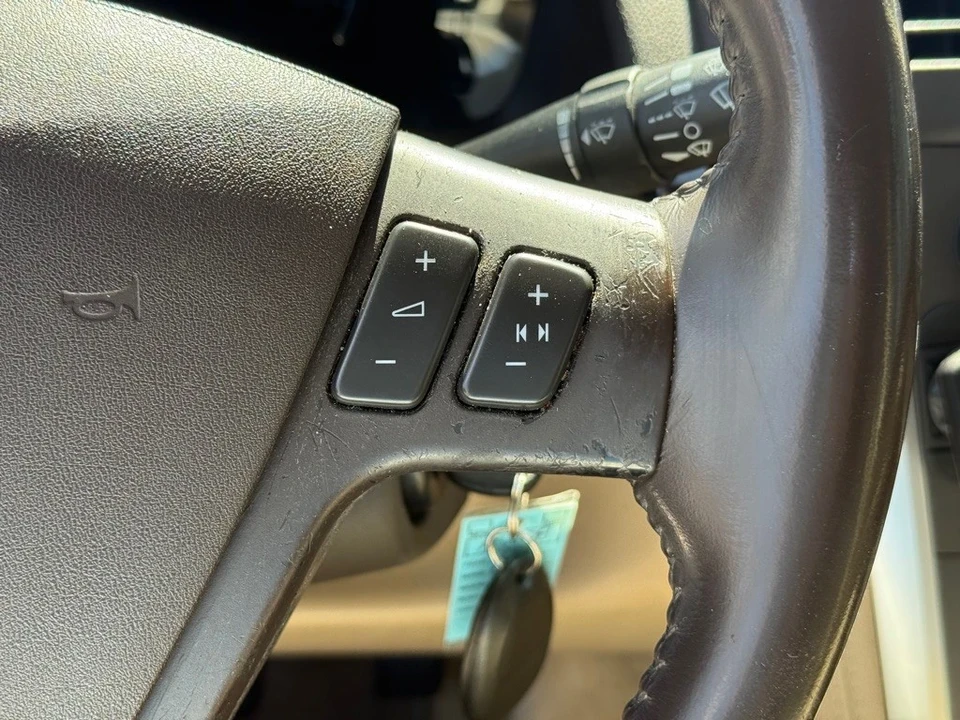 2007 Cadillac SRX - Image 16 of 21
