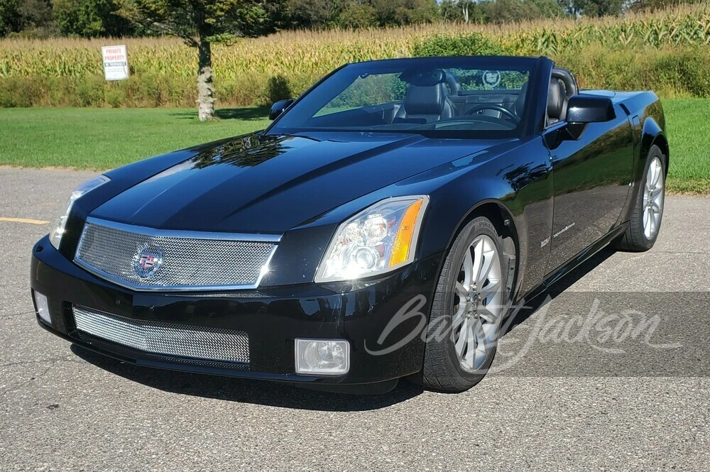 2007 Cadillac XLR-V - Image 10 of 12