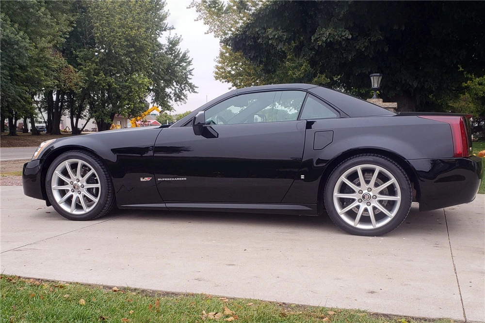2007 Cadillac XLR-V - Image 7 of 7