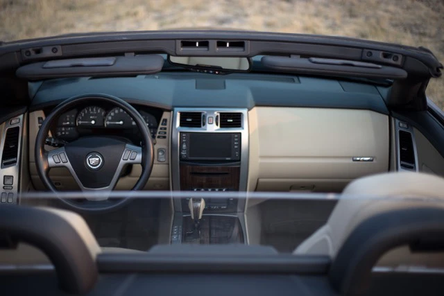 2007 Cadillac XLR-V - Image 4 of 6