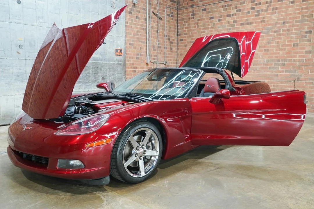 2007 Chevrolet Corvette C6 - Image 25 of 31