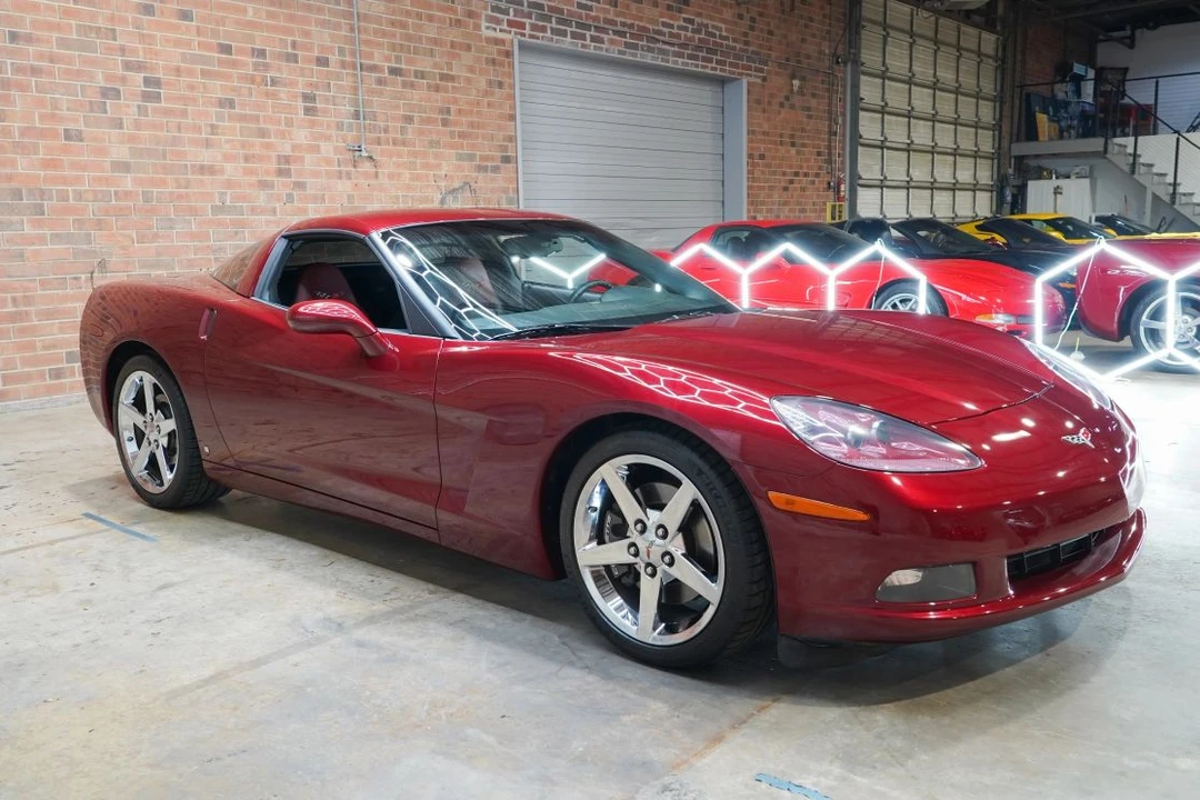 2007 Chevrolet Corvette C6 - Image 2 of 31