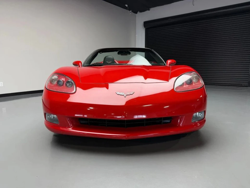 2007 Chevrolet Corvette C6 - Image 2 of 31
