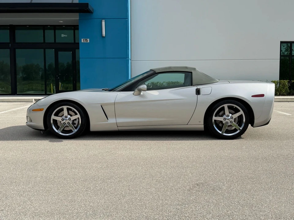 2007 Chevrolet Corvette C6 - Image 10 of 31