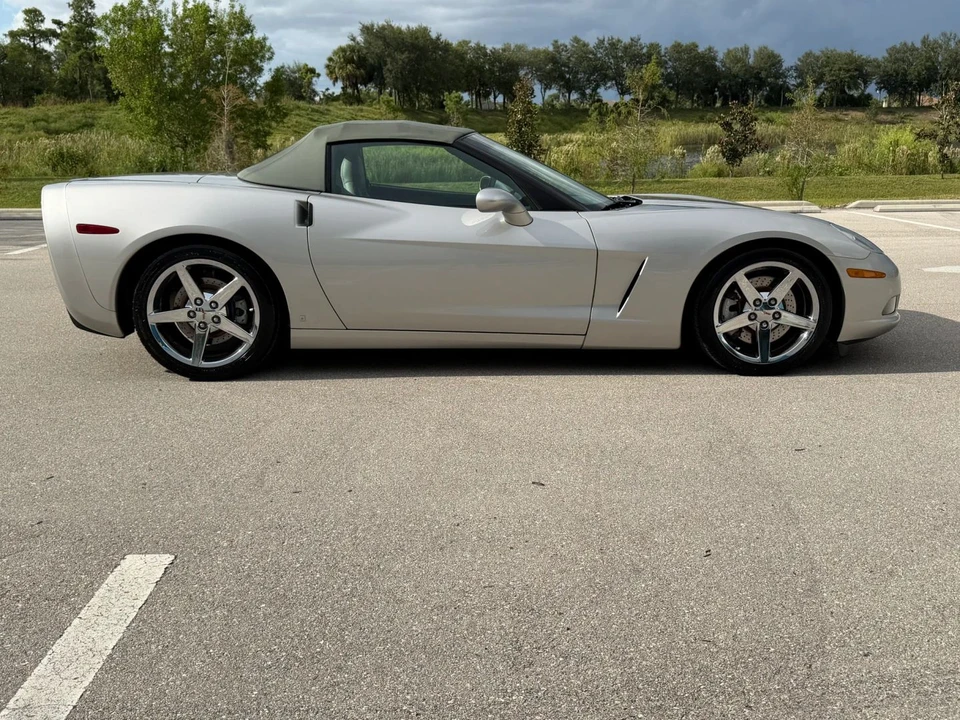 2007 Chevrolet Corvette C6 - Image 16 of 31