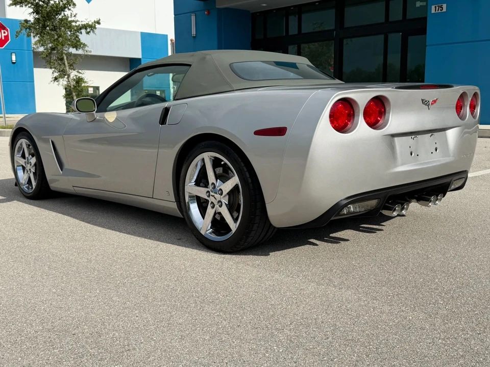2007 Chevrolet Corvette C6 - Image 12 of 31