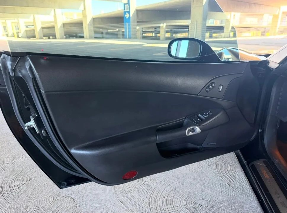 2007 Chevrolet Corvette C6 Z06 - Image 10 of 24