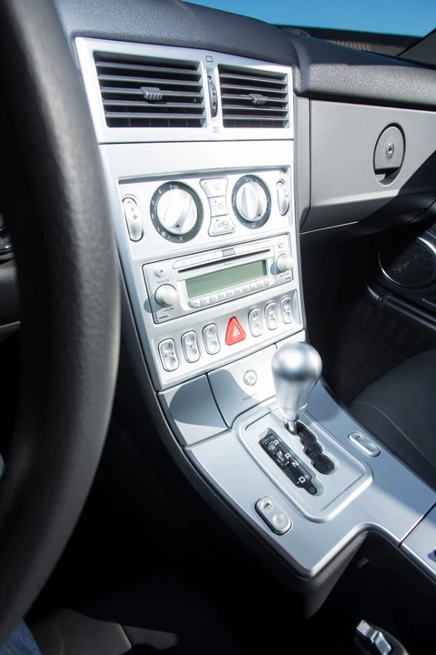 2007 Chrysler Crossfire - Image 13 of 27