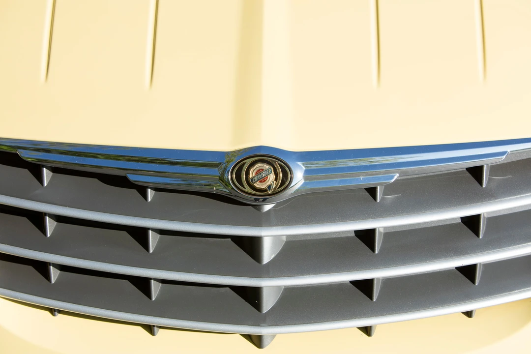 2007 Chrysler Crossfire - Image 24 of 27