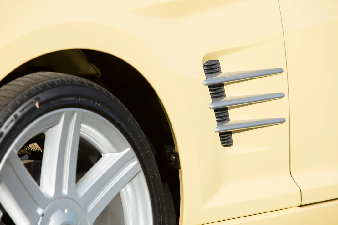 2007 Chrysler Crossfire - Image 22 of 27