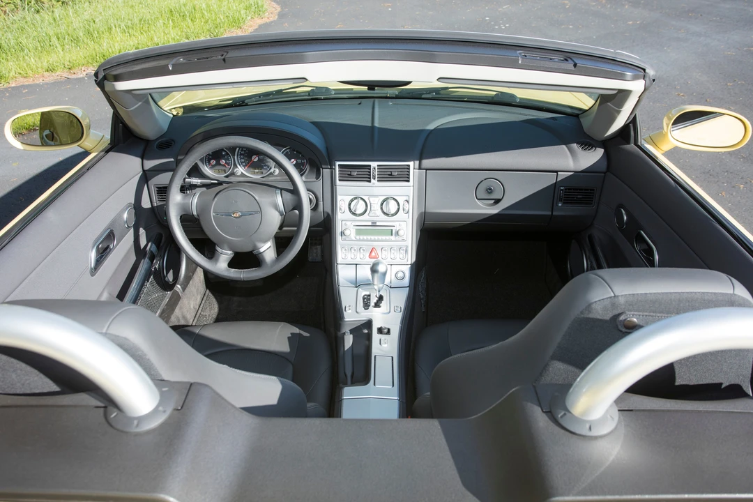 2007 Chrysler Crossfire - Image 15 of 27