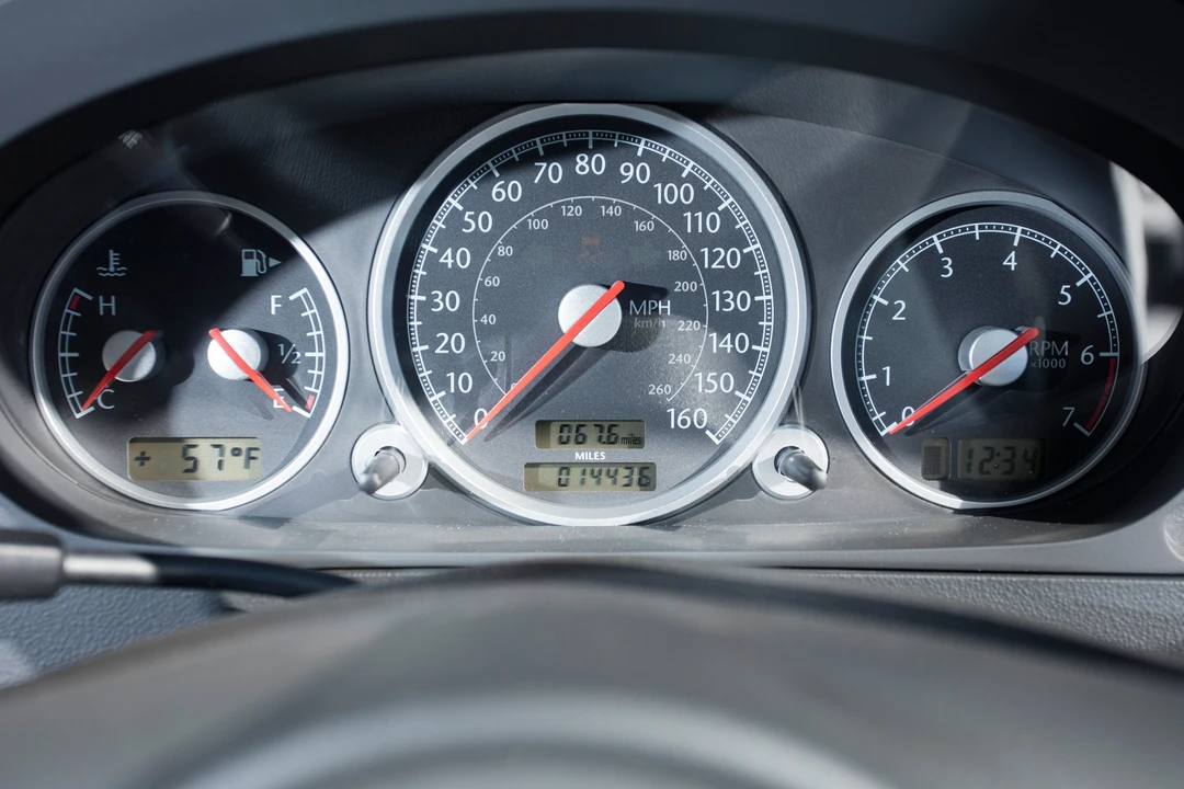 2007 Chrysler Crossfire - Image 14 of 27