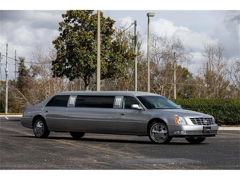 2007 Cadillac DTS - Image 4 of 31