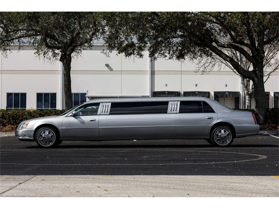 2007 Cadillac DTS - Image 10 of 31