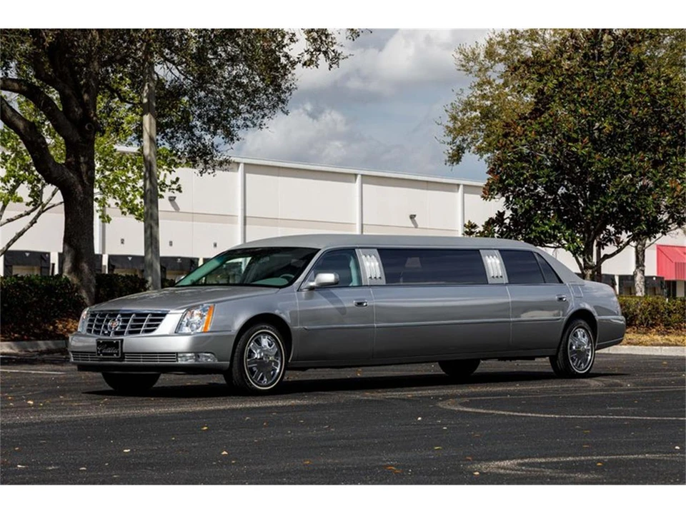 2007 Cadillac DTS - Image 5 of 31