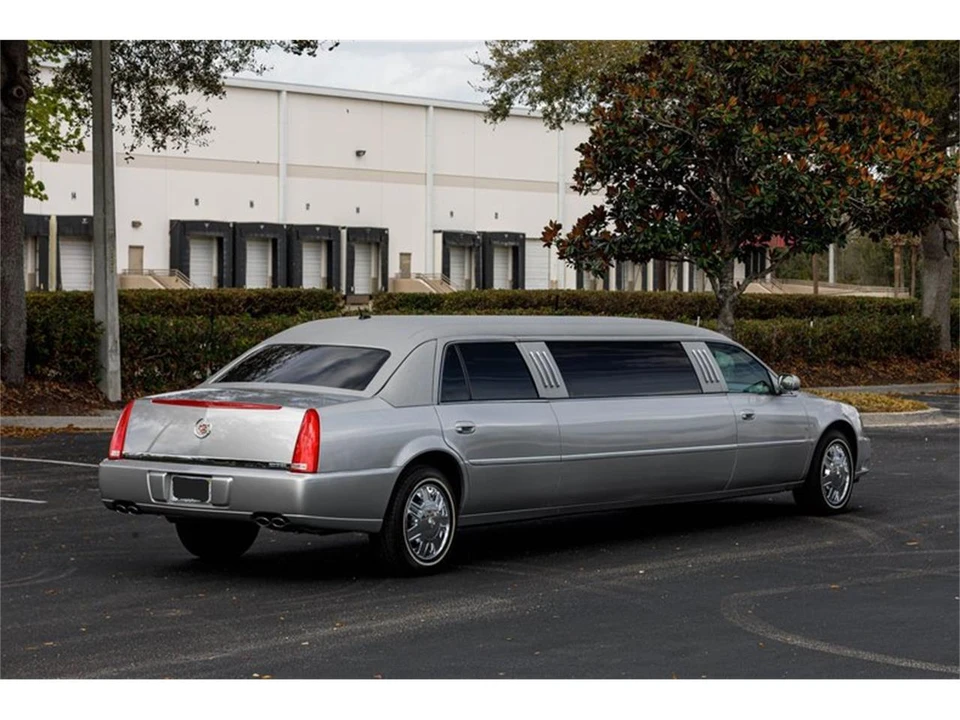 2007 Cadillac DTS - Image 6 of 31