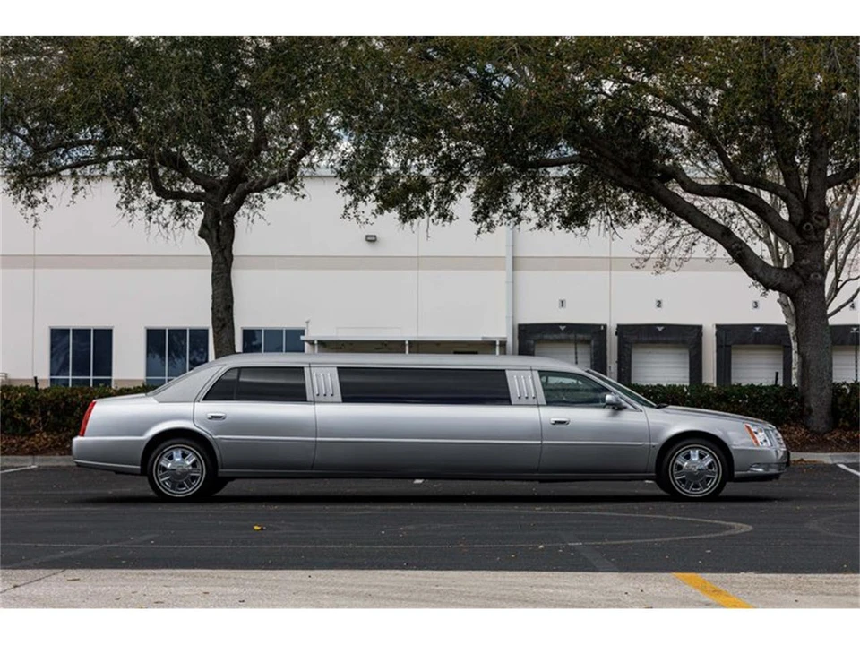 2007 Cadillac DTS - Image 9 of 31
