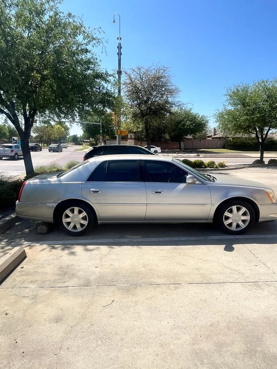 2007 Cadillac DTS - Image 6 of 8