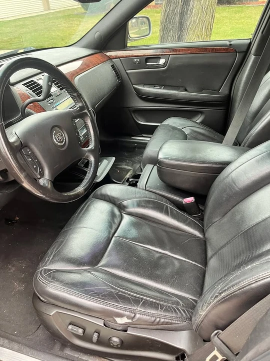 2007 Cadillac DTS - Image 7 of 8