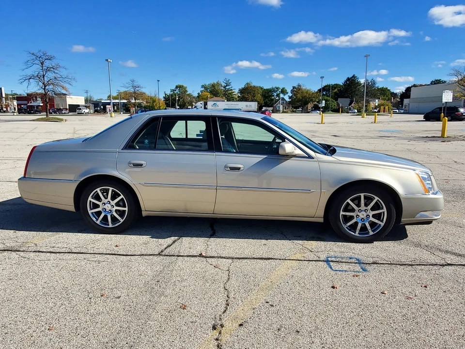 2007 Cadillac DTS - Image 6 of 21