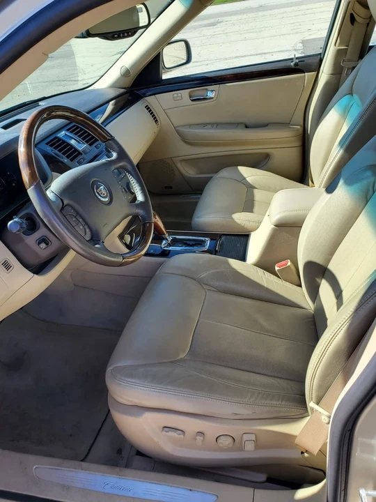 2007 Cadillac DTS - Image 16 of 21