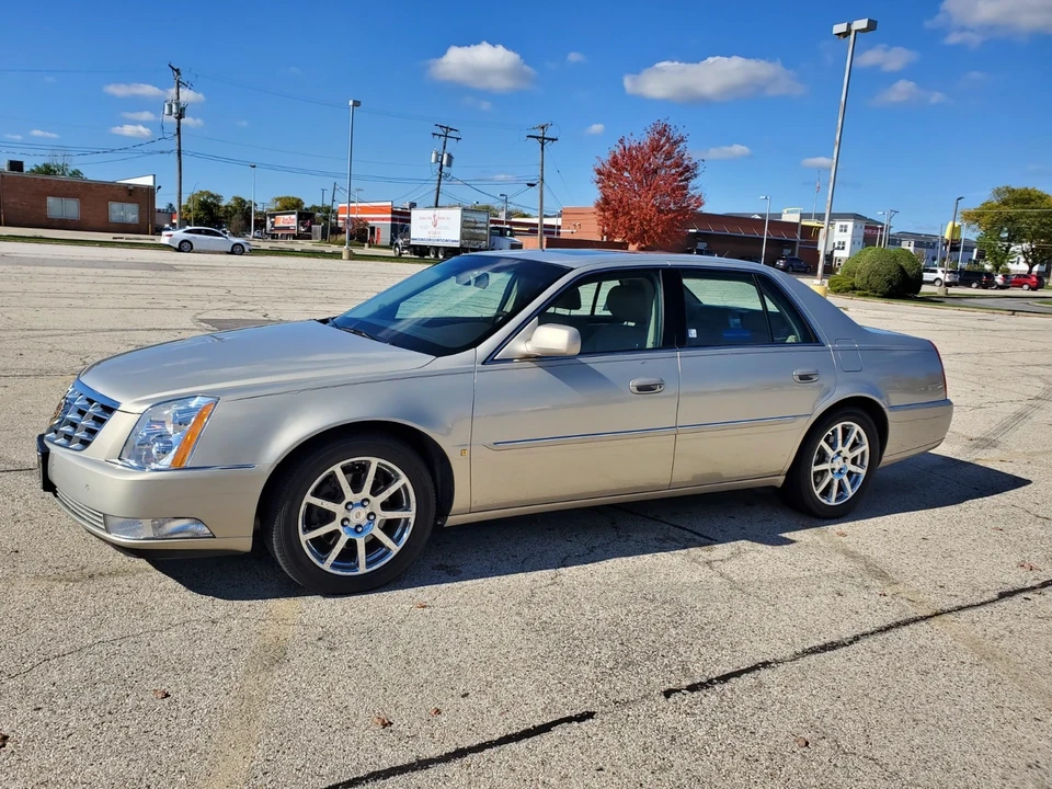 2007 Cadillac DTS - Image 15 of 21