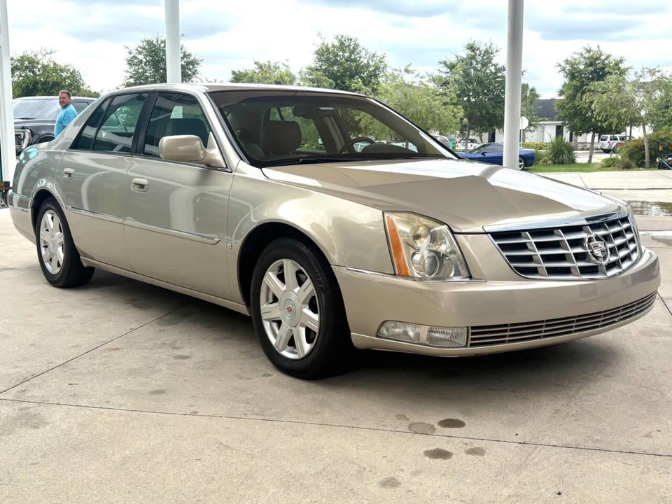 2007 Cadillac DTS - Image 4 of 31