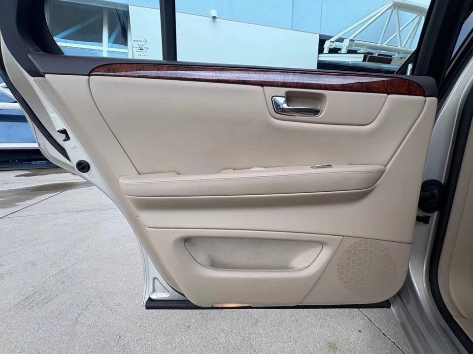 2007 Cadillac DTS - Image 28 of 31
