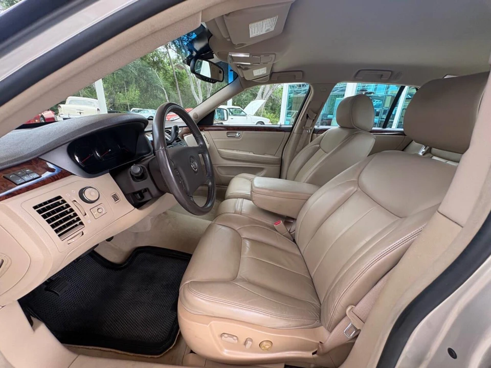 2007 Cadillac DTS - Image 24 of 31
