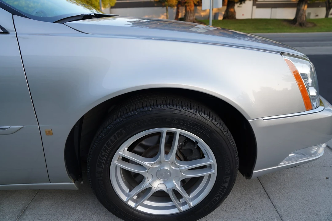 2007 Cadillac DTS - Image 25 of 31