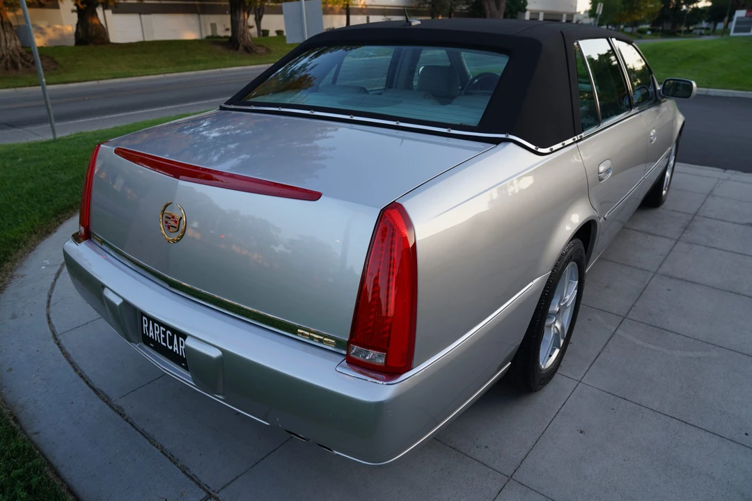 2007 Cadillac DTS - Image 16 of 31