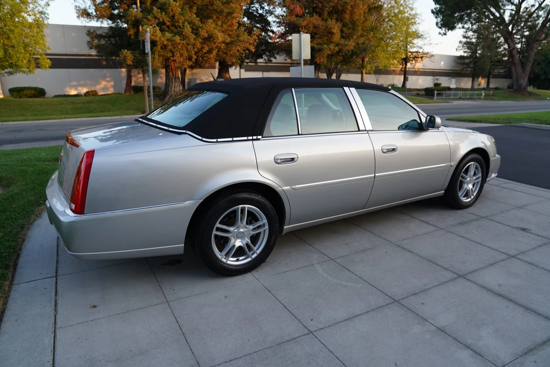2007 Cadillac DTS - Image 14 of 31