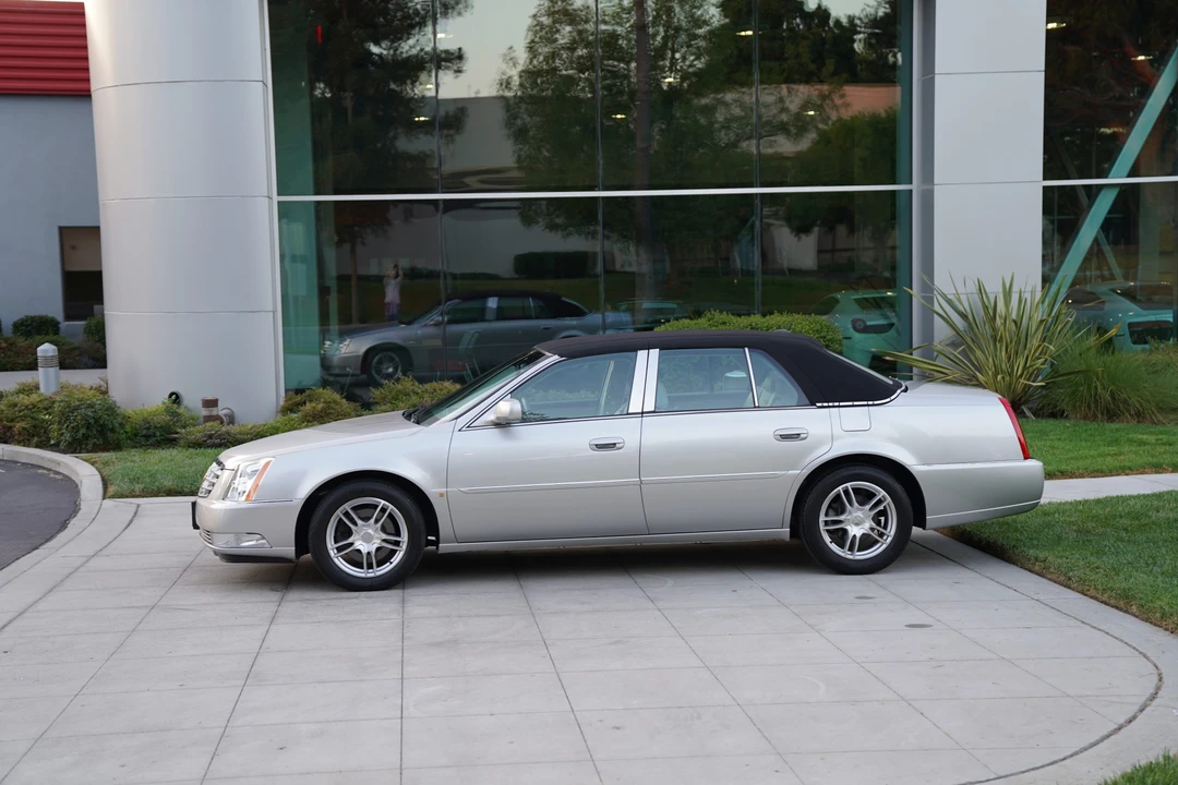 2007 Cadillac DTS - Image 23 of 31